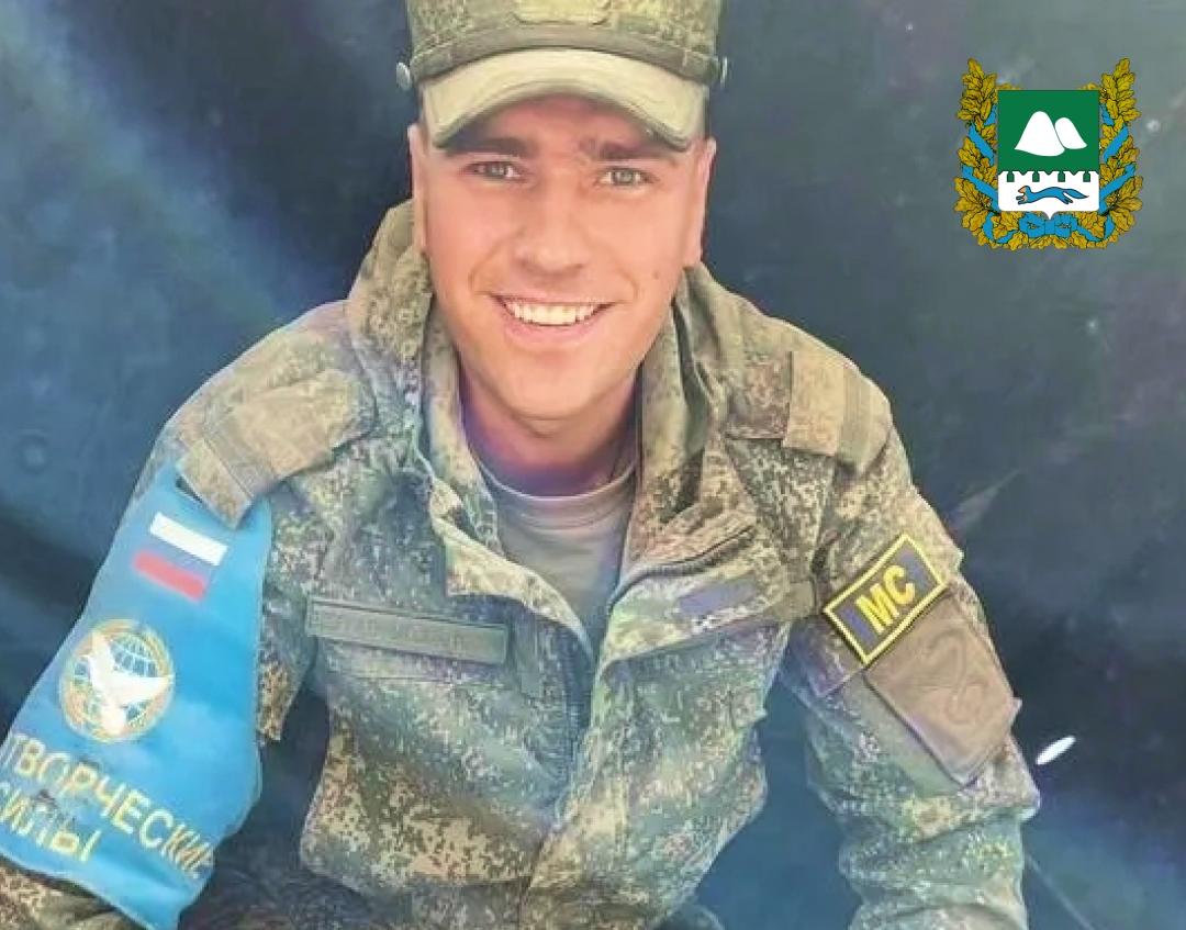 Герой СВО сменил автомат и разгрузку на белый халат 