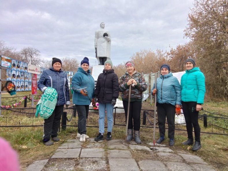 Не расстанусь с комсомолом!