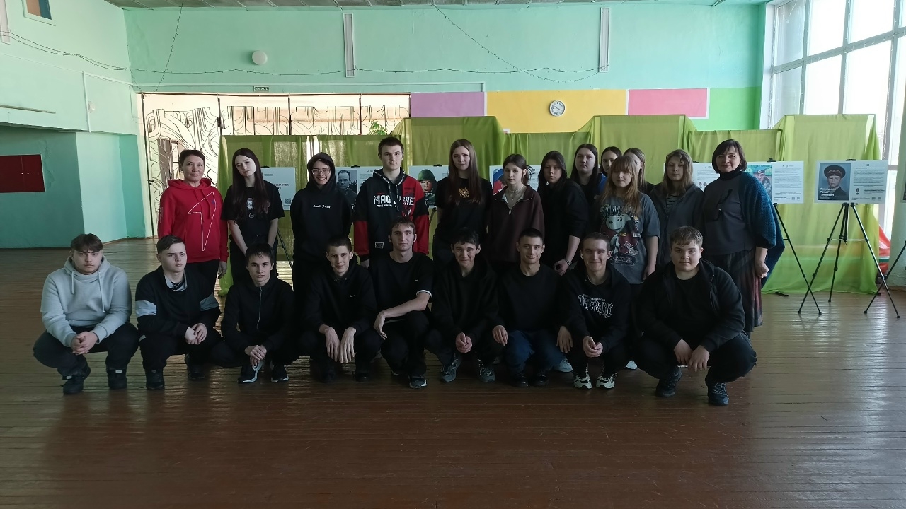 Мобильная выставка "Первые" в Мишкино