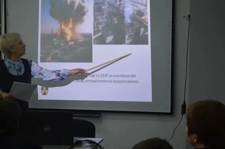 Члены лекторской группы Далматовского районного совета ветеранов рассказали школьникам о Чернобыле