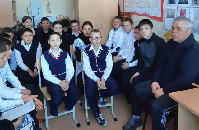 Встреча школьников с героем-афганцем С.Н. Кобзевым