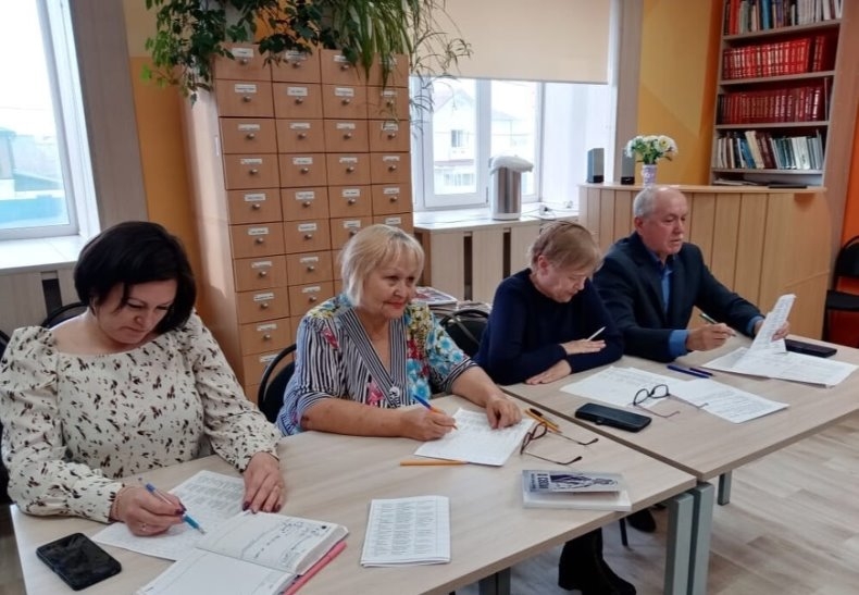  ПОДВЕДЕНЫ ИТОГИ ПЕРВОГО ОНЛАЙН ЭТАПА МУНИЦИПАЛЬНОГО КОНКУРСА ЧТЕЦОВ "ПОЗЫВНОЙ - ПОБЕДА"