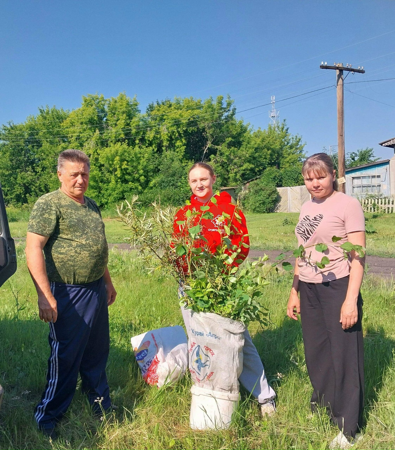В деревне Демьян-Бедный появился «Папин сад»!