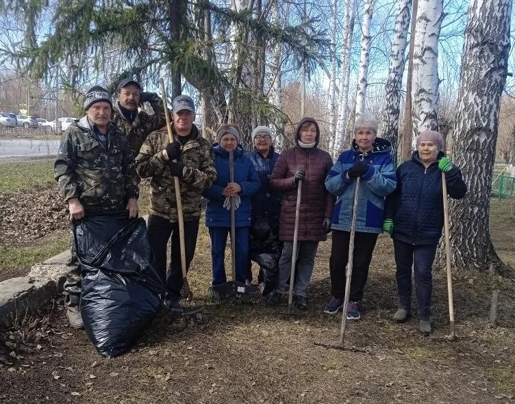 Субботник в с.Красная Нива