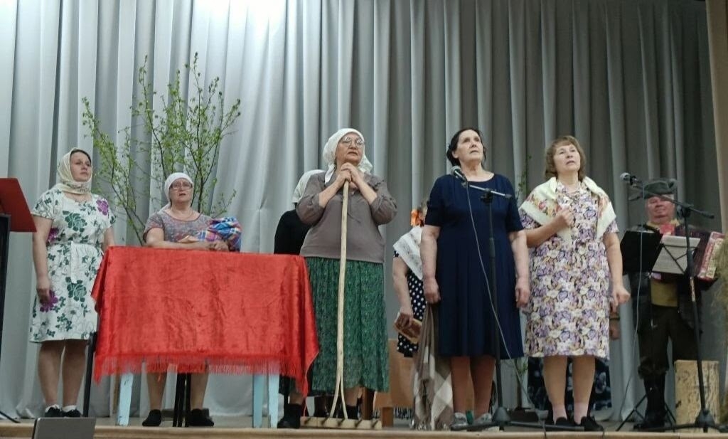 Наш творческий десант в Красномыльское!