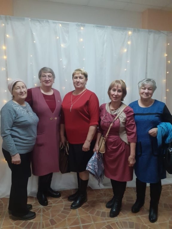 ЖИТНИКОВЦАМ СИДЕТЬ ДОМА НЕКОГДА