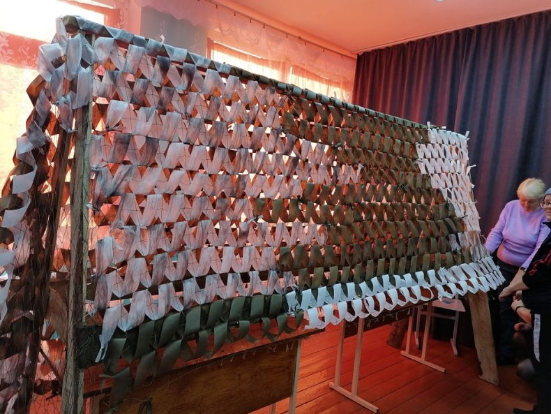 ПОМОГАЕМ СВОим 