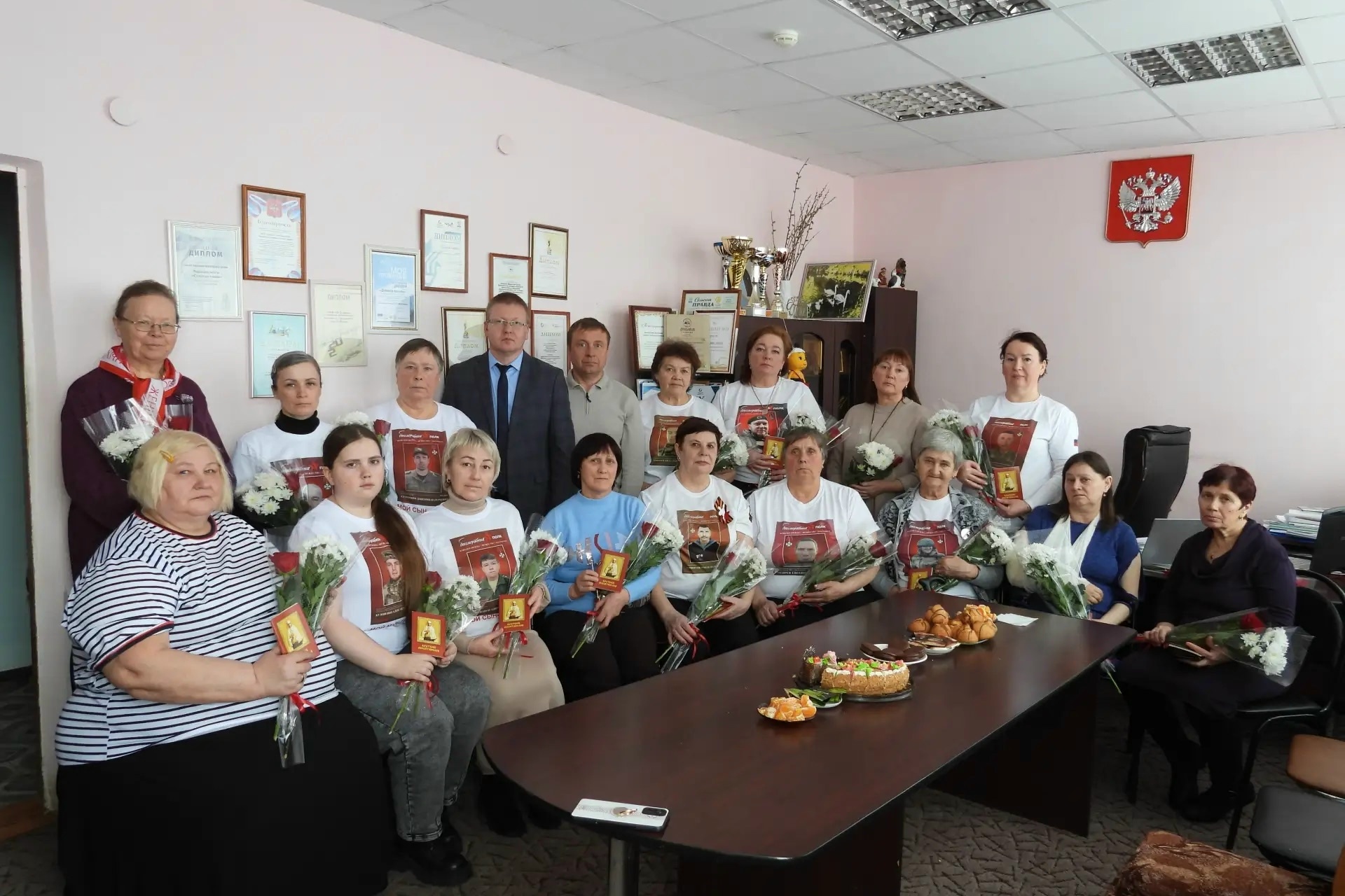 ГЕРОИ ЖИВУТ В СЕРДЦАХ БЛИЗКИХ