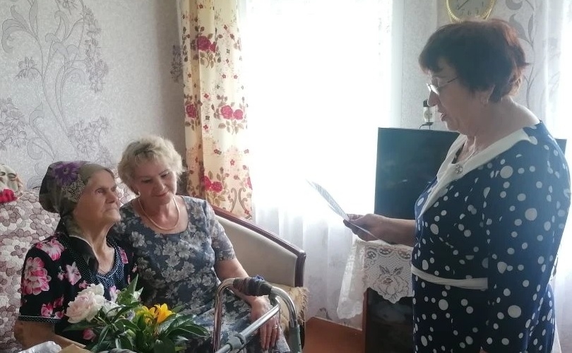 Поздравляем с 91-летием Хомутову А.А.!