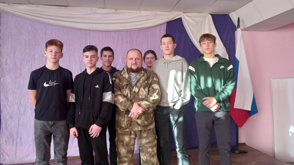 Катайский округ посетил участник СВО Александр Пылков 
