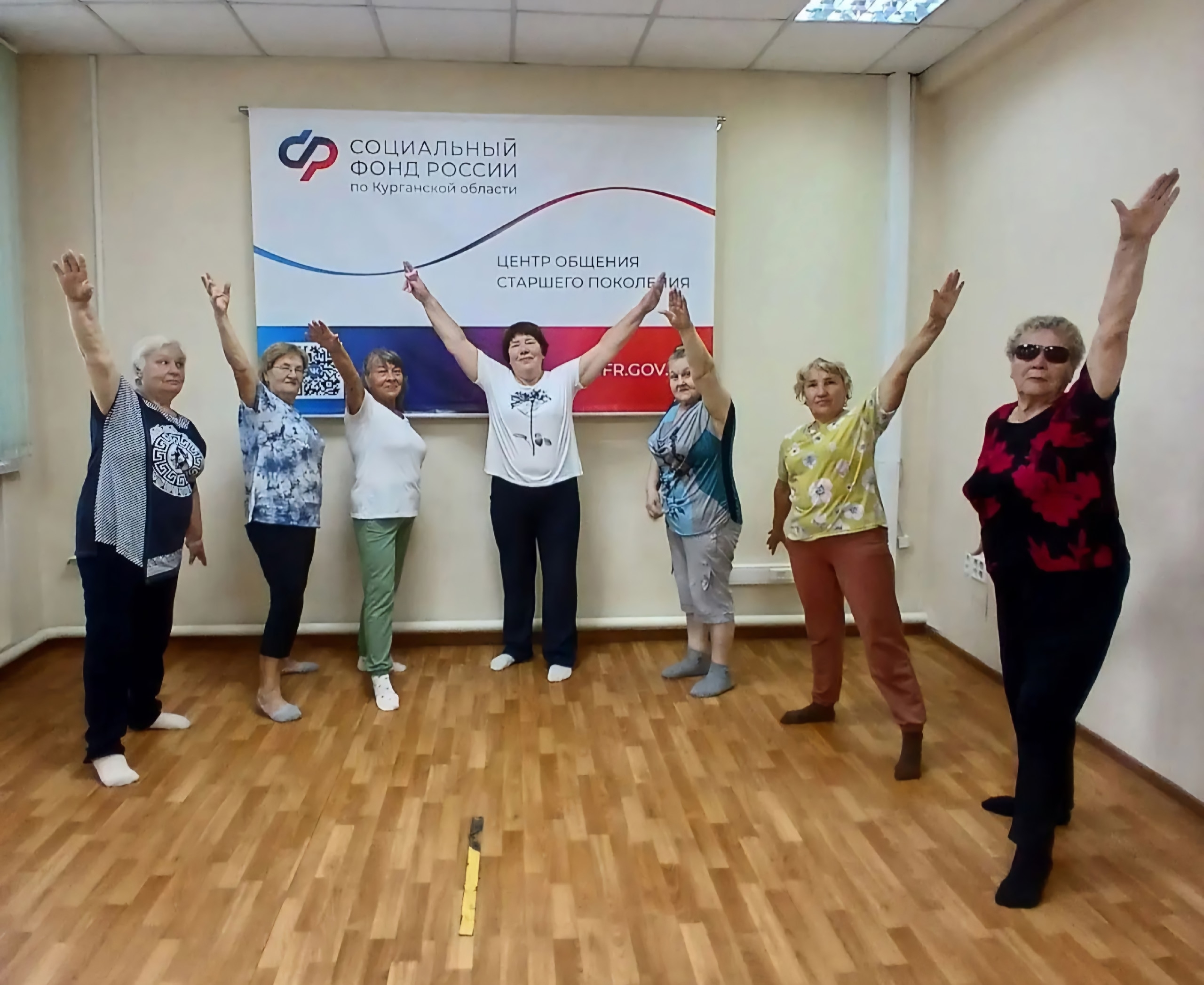 Спортивный калейдоскоп «Капельки тепла»: нам скучать некогда!