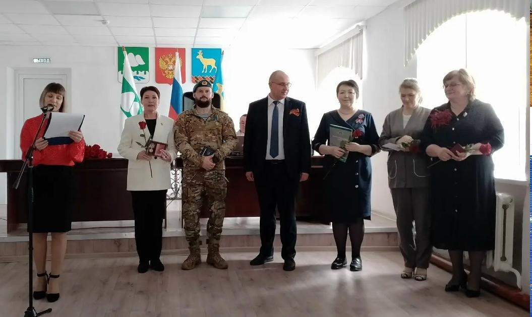 Мишкинцам вручили награды