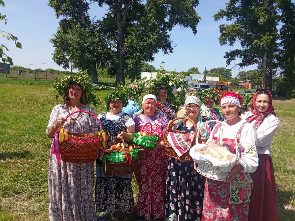 В Катайске прошел праздник Троицы.