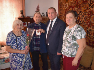 Вручение памятных медалей в Варгашинском МО