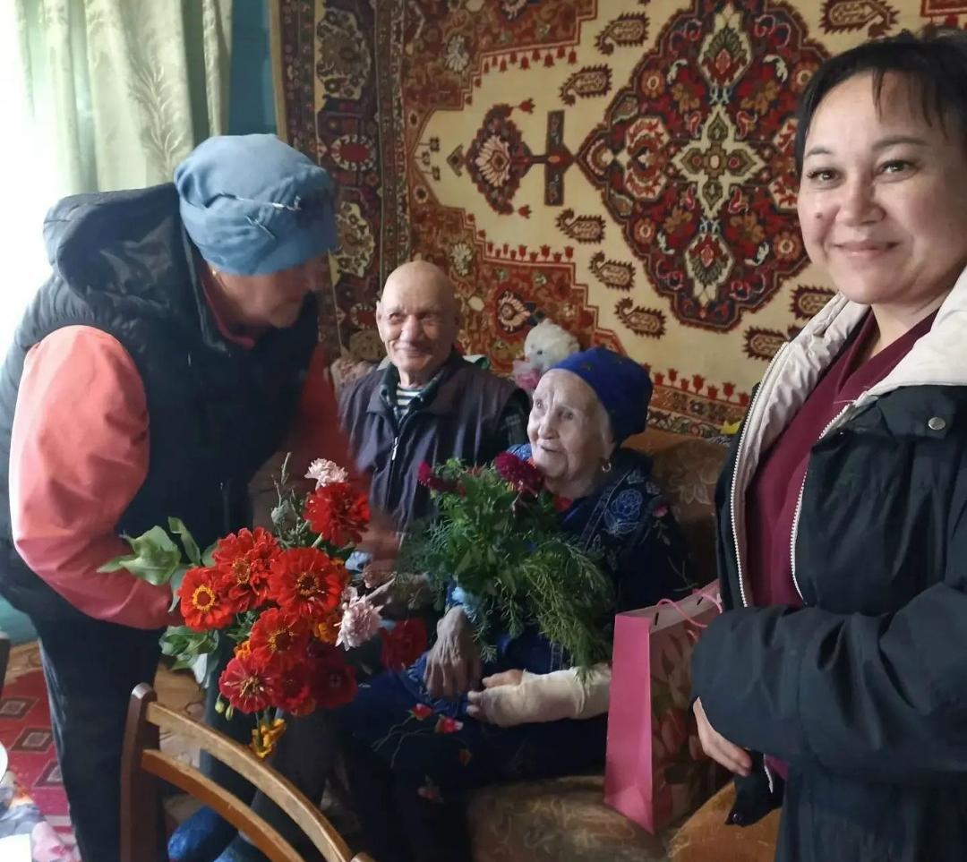 Поздравляем с 90-летием Набиеву Г.Ш.!