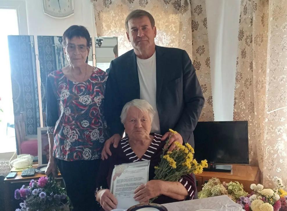 Поздравляем Куликовских А.З. с 80-летием!