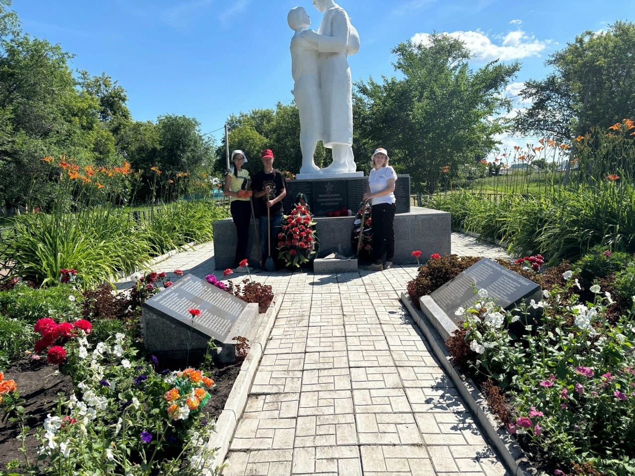 «По зову памяти»