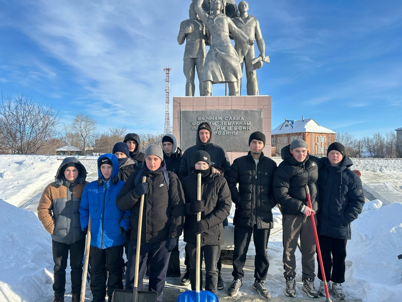 Дорога к обелиску