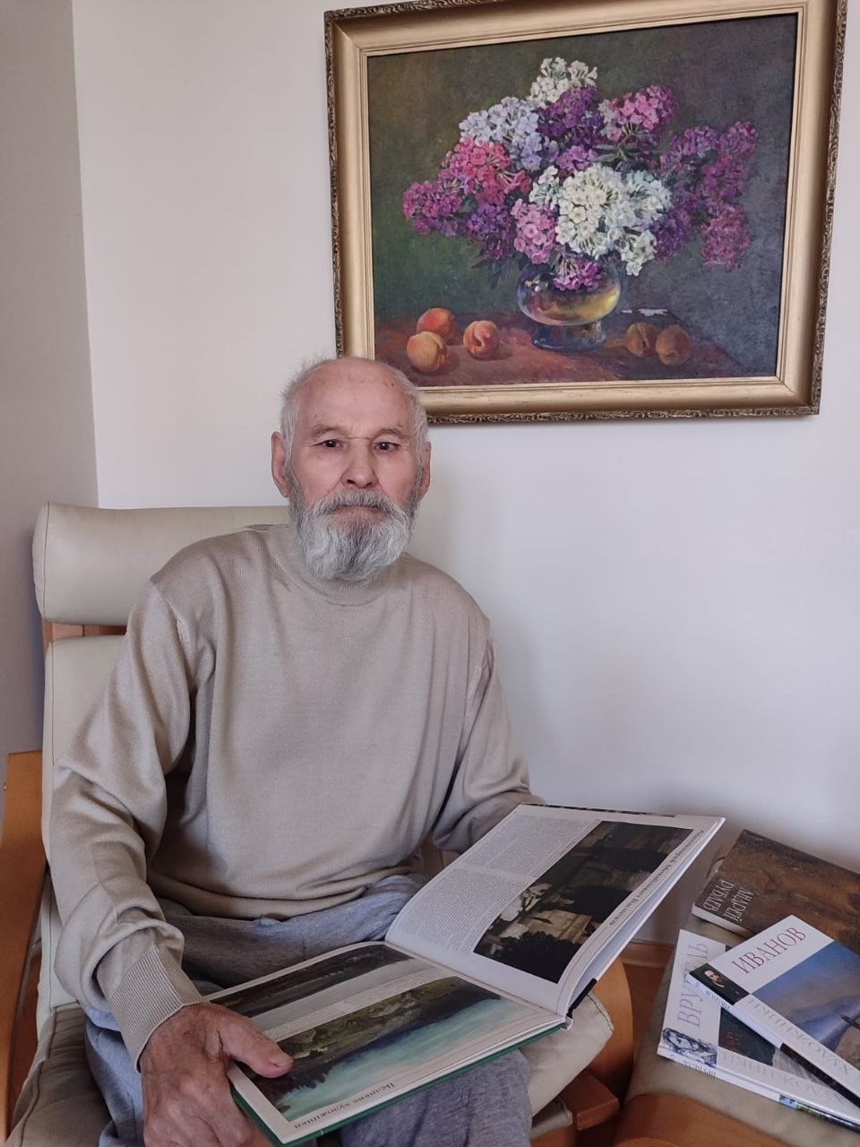 90-й день рождения - отмечает художник и педагог Николай Павлович Устюжанин.