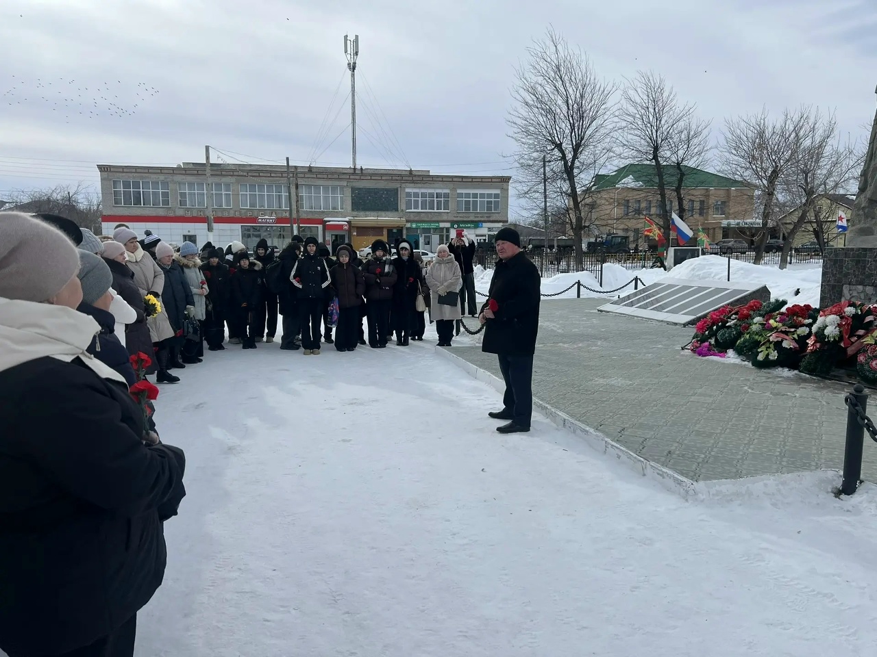 В Сафакулевском МО почтили память воинов в День защитников Отечества 