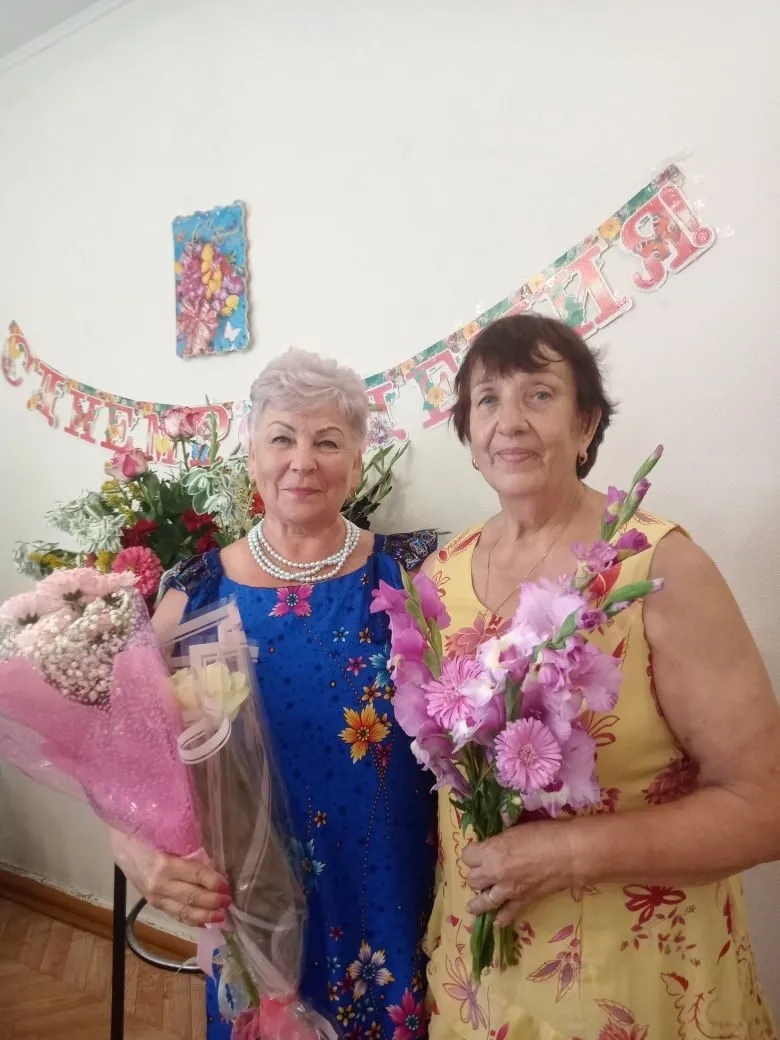 Поздравляем с 70-летием Карасеву Н.М.!