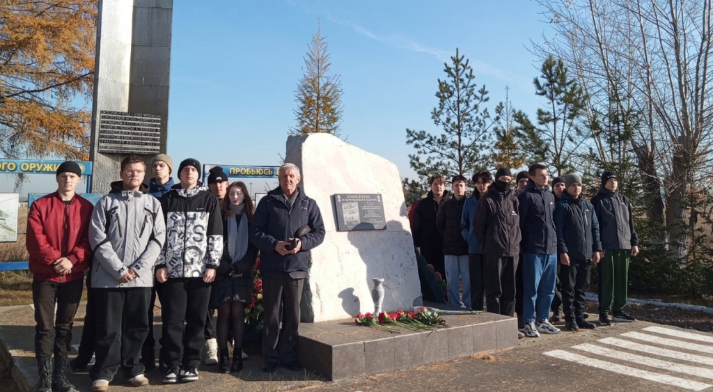 Катайские школьники и студенты педтехникума побывали на экскурсии в воинской части «Травяны»