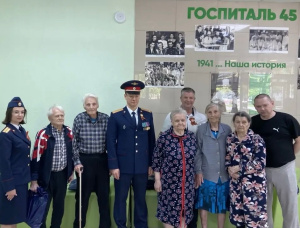 Госпиталь для ветеранов посетили кураторы из СУ СК РФ по Курганской области