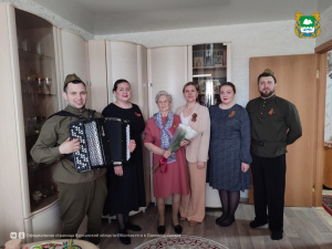 В эти предпраздничные дни поздравляют ветеранов Великой Отечественной войны с Днем Победы