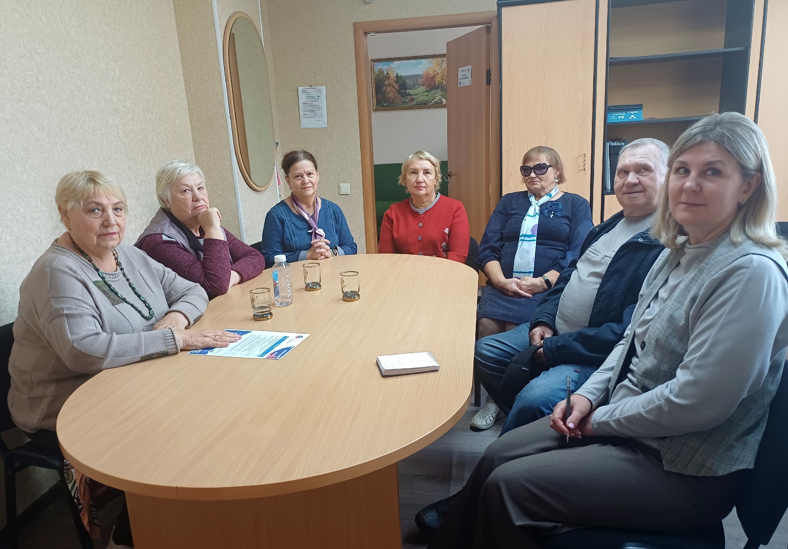 Забота и поддержка: встреча в Центре общения старшего поколения