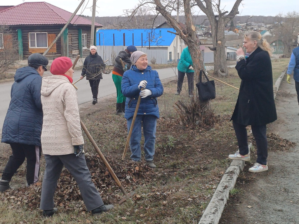 В Катайске продолжается месячник по благоустройству
