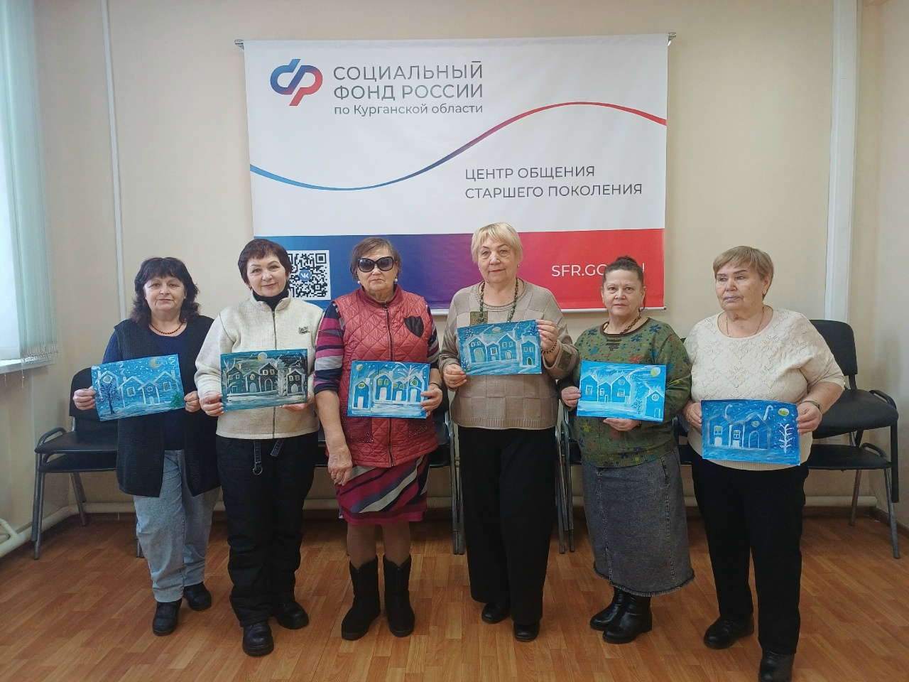 Зимние пейзажи гуашью: в Макушино прошел творческий мастер-класс для старшего поколения