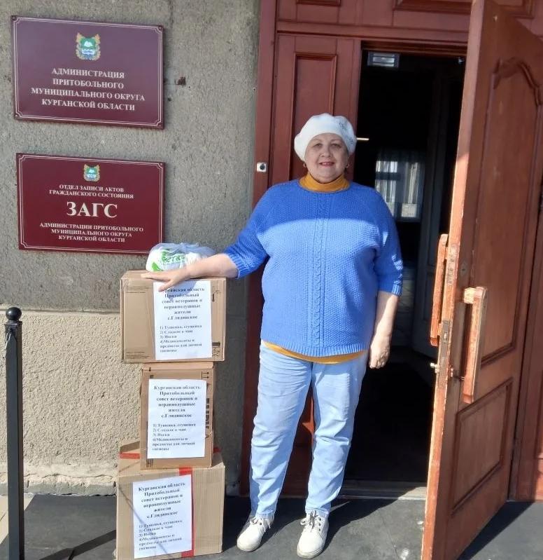 Ветераны Притобольного МО продолжают работу по сбору и отправке гуманитарной помощи