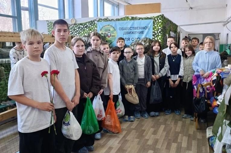 К "СВОим" не зарастает народная тропа!