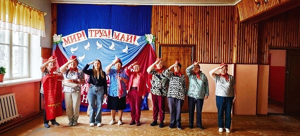 Любимовцы отметили День семьи и День пионерии